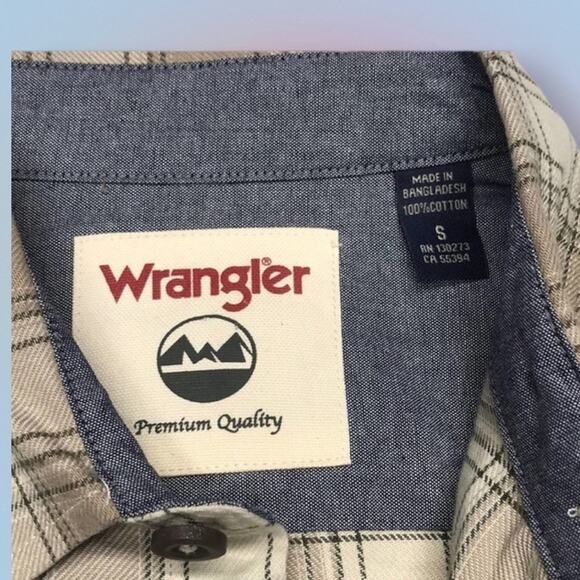 WRANGLER Men’s Small Tan Long Sleeve Plaid Flannel Shirt - Picture 3 of 4